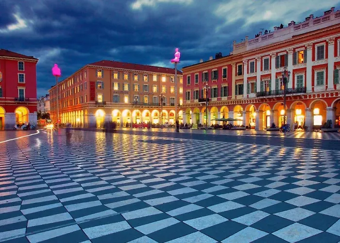 Au Coeur Du Vieux-nice, à Deux Pas De Appartamento *